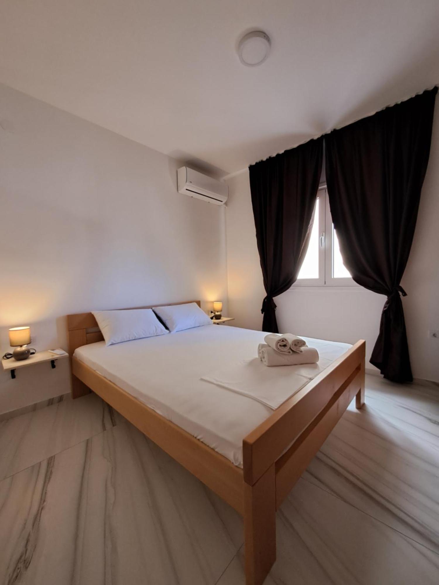 Apartments Miles อัตเจฮะห์ ภายนอก รูปภาพ