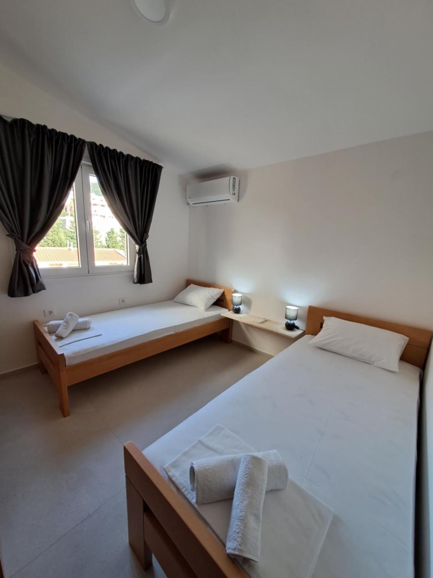 Apartments Miles อัตเจฮะห์ ภายนอก รูปภาพ