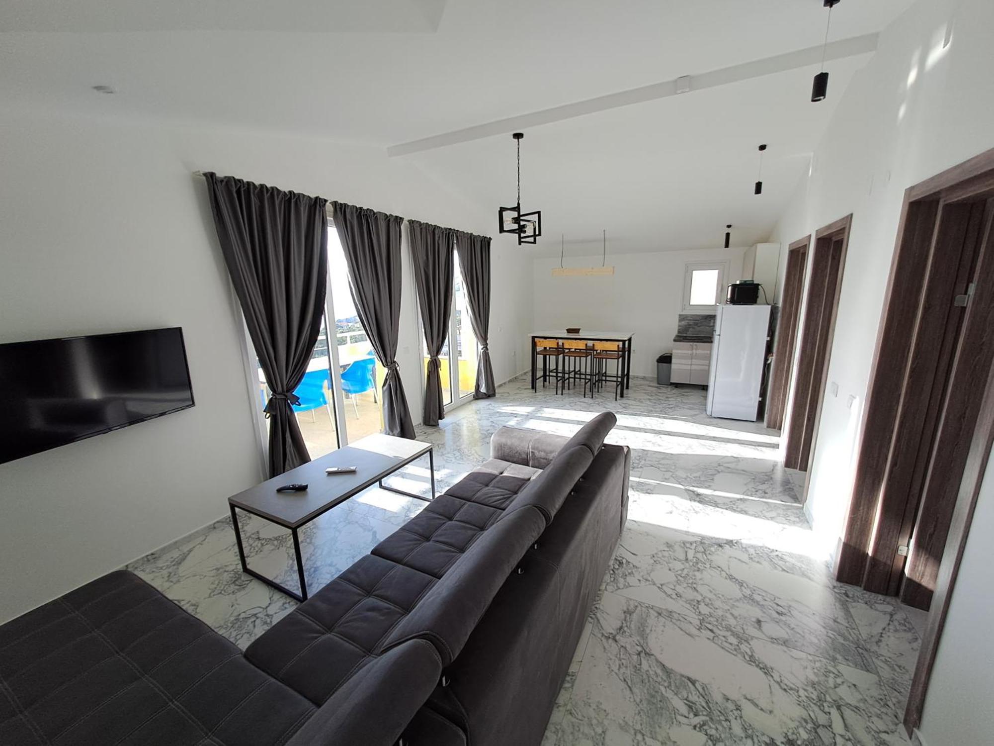 Apartments Miles อัตเจฮะห์ ภายนอก รูปภาพ