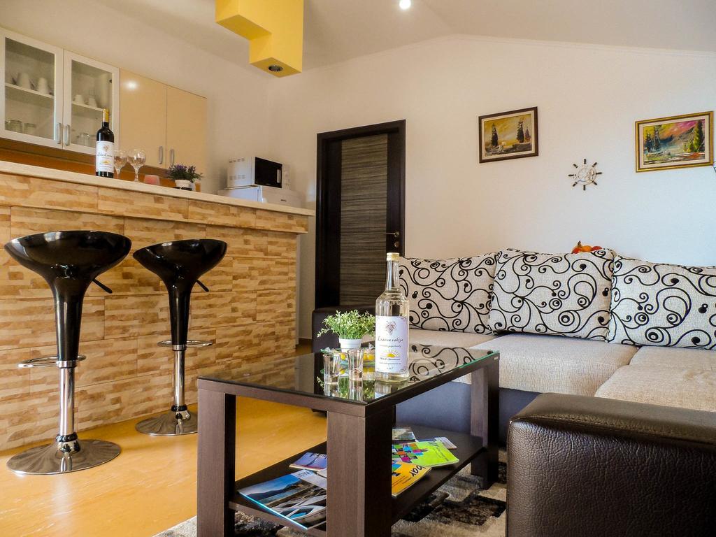 Apartments Miles อัตเจฮะห์ ภายนอก รูปภาพ
