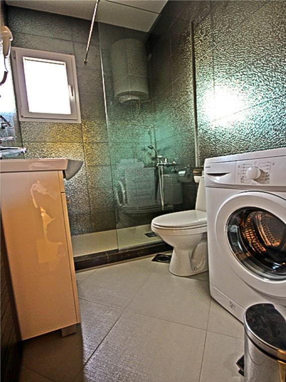 Apartments Miles อัตเจฮะห์ ภายนอก รูปภาพ
